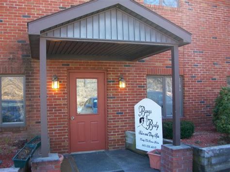 Bangs & Body Salon & Day Spa .